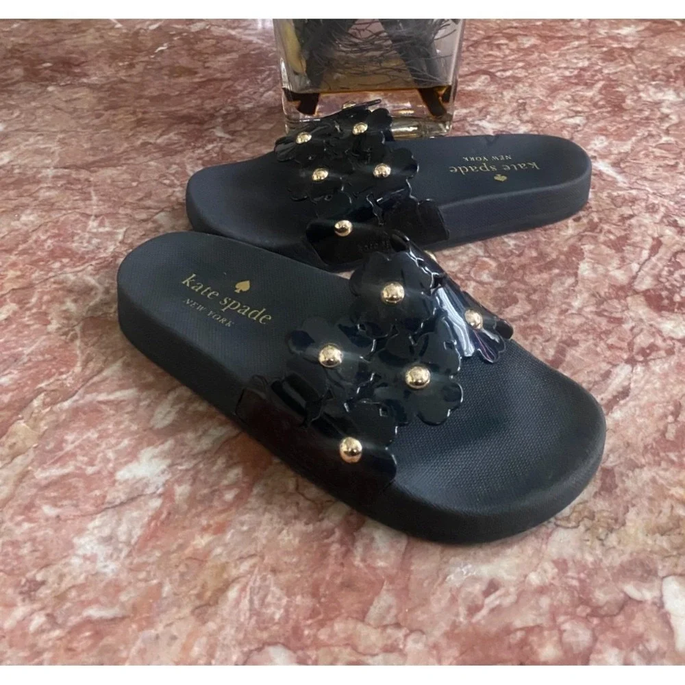Kate Spade Daisy‎ Pool Slides Black Sandals Size 7B EUC! $129